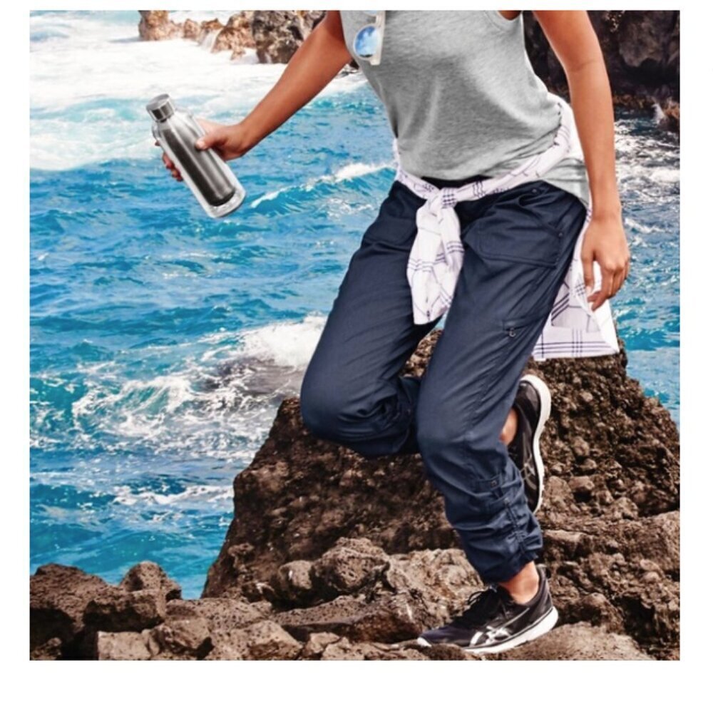 Athleta Shasta Convertible Hiking Cargo Pants Mid Rise Nylon Blend Blue Size 2